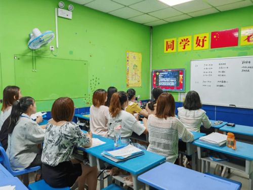 金牌咨詢師培訓 為家長服務我們是認真的